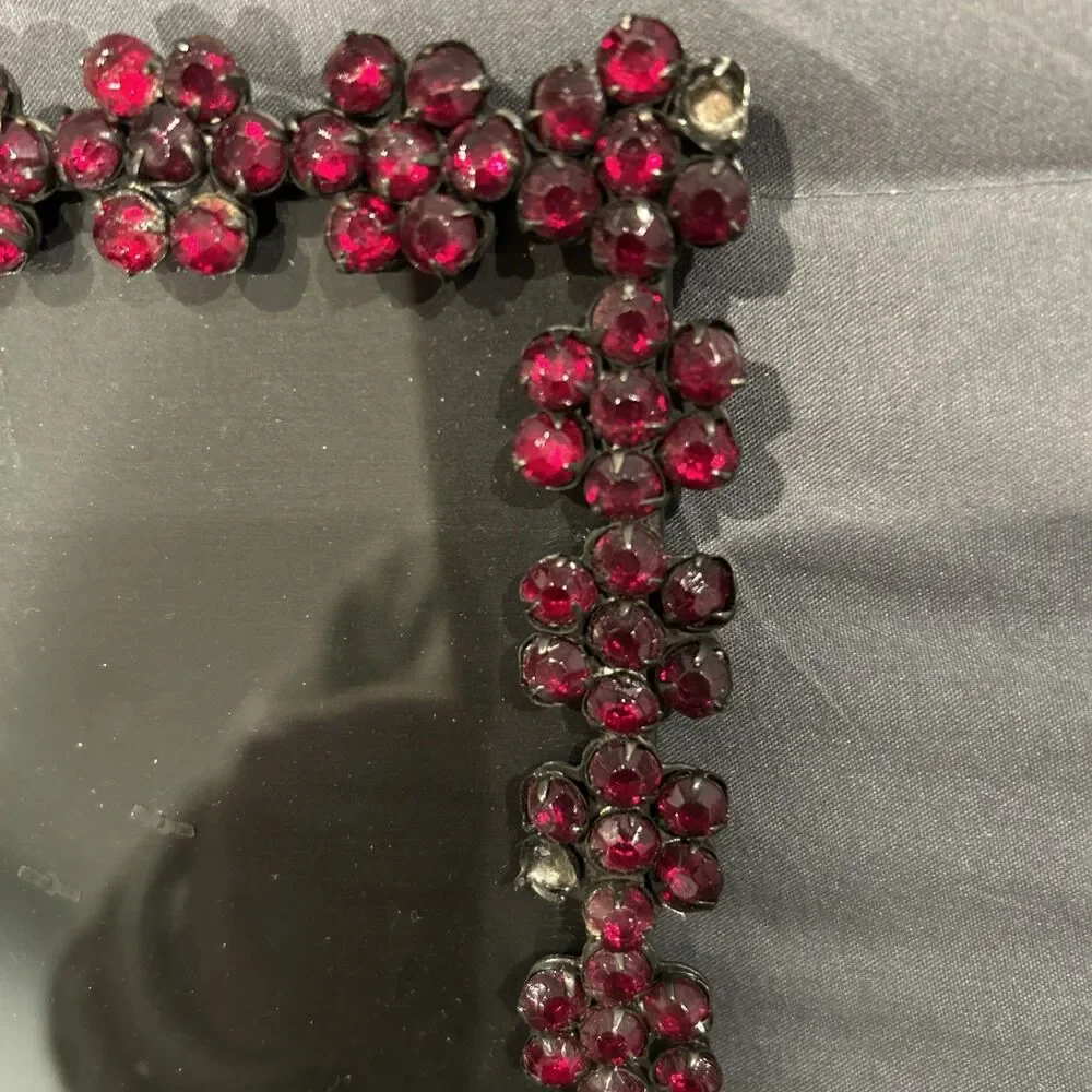 Picture Frame Deep Red Beads In Flower Design 4x6 Free Standing